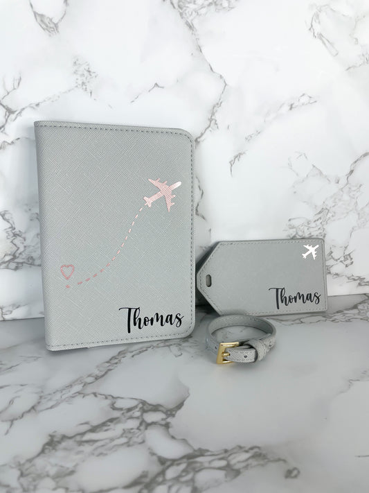 Personalisiertes Geschenk / Personalisierte Reisepasshülle + Kofferanhänger