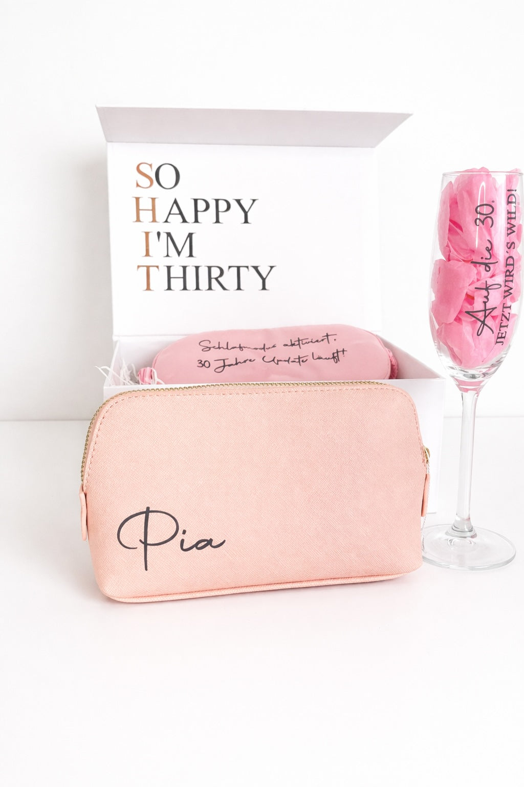 Geschenkbox zum 30. Geburtstag mit personalisierter Kosmetiktasche "Pia", Schlafmaske und Sektglas