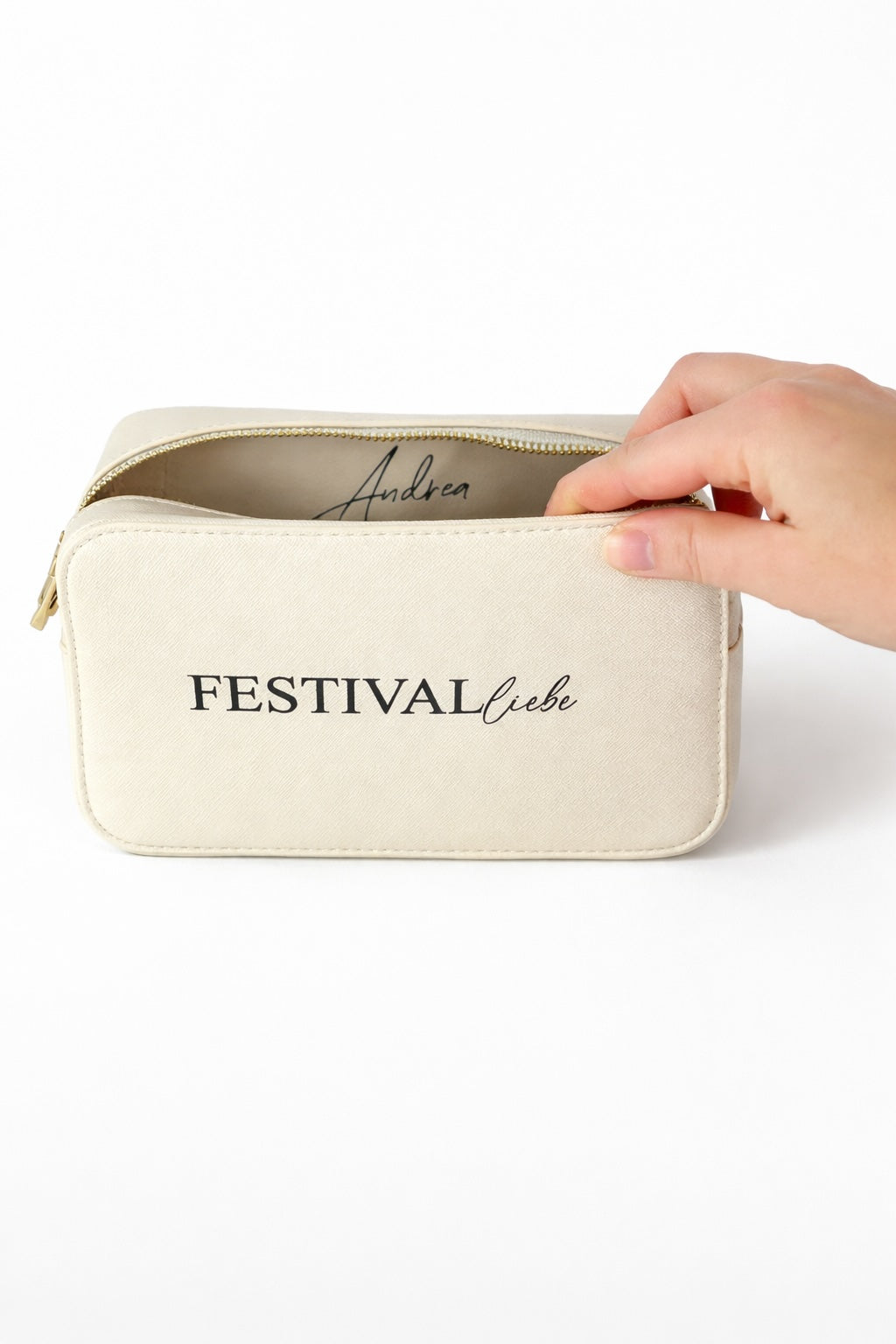 Beige Umhängetasche für Damen mit Aufdruck „Festival Liebe“ und personalisiertem Namen im Innenbereich.